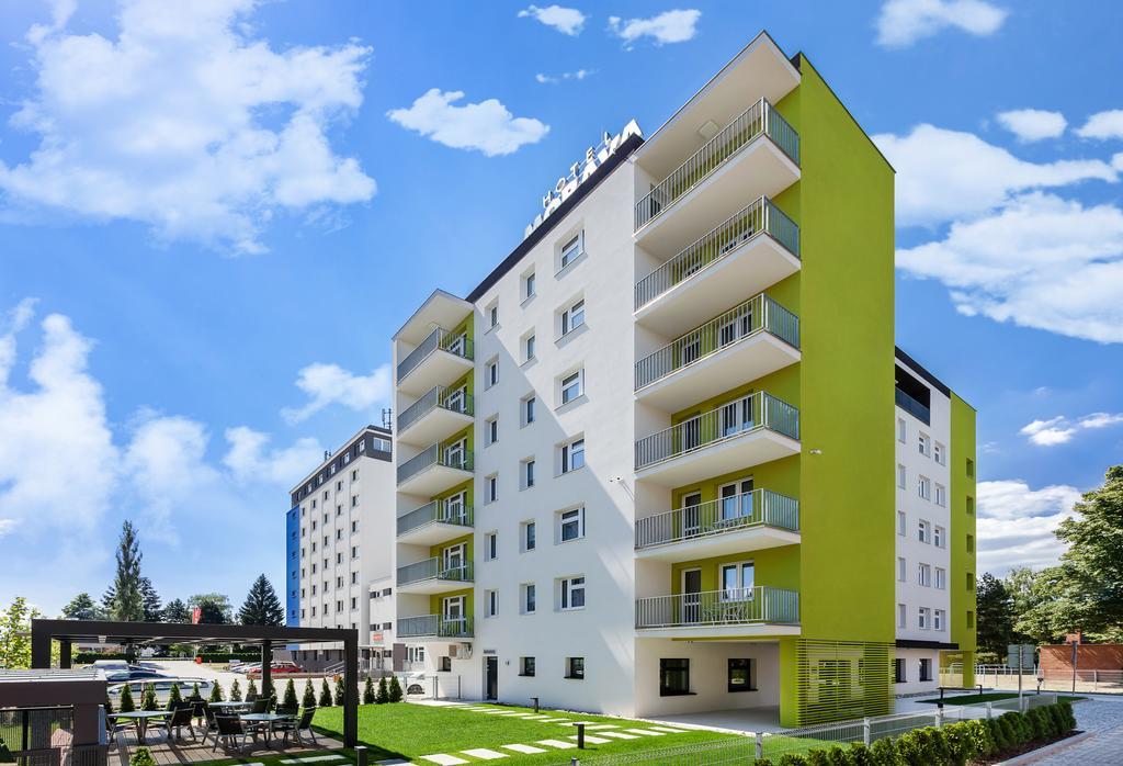 Hotel Morava Otrokovice Εξωτερικό φωτογραφία