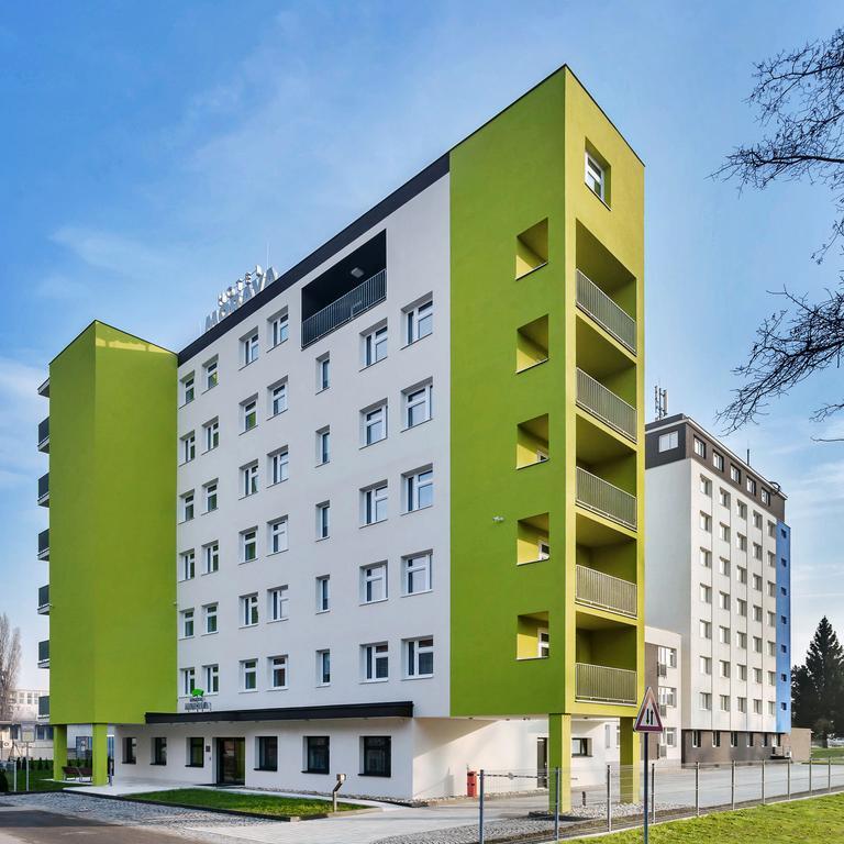 Hotel Morava Otrokovice Εξωτερικό φωτογραφία
