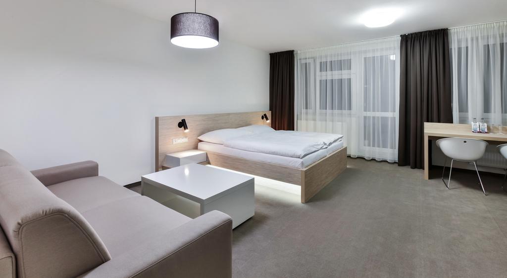 Hotel Morava Otrokovice Δωμάτιο φωτογραφία