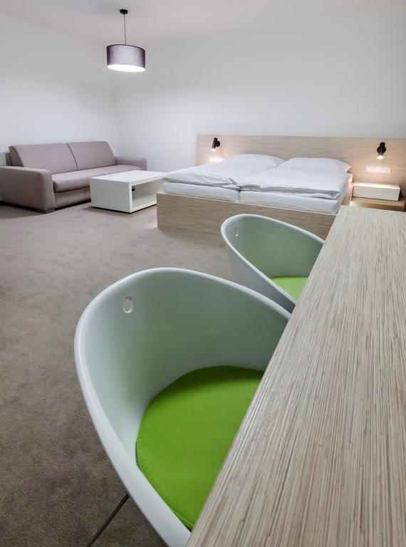 Hotel Morava Otrokovice Δωμάτιο φωτογραφία