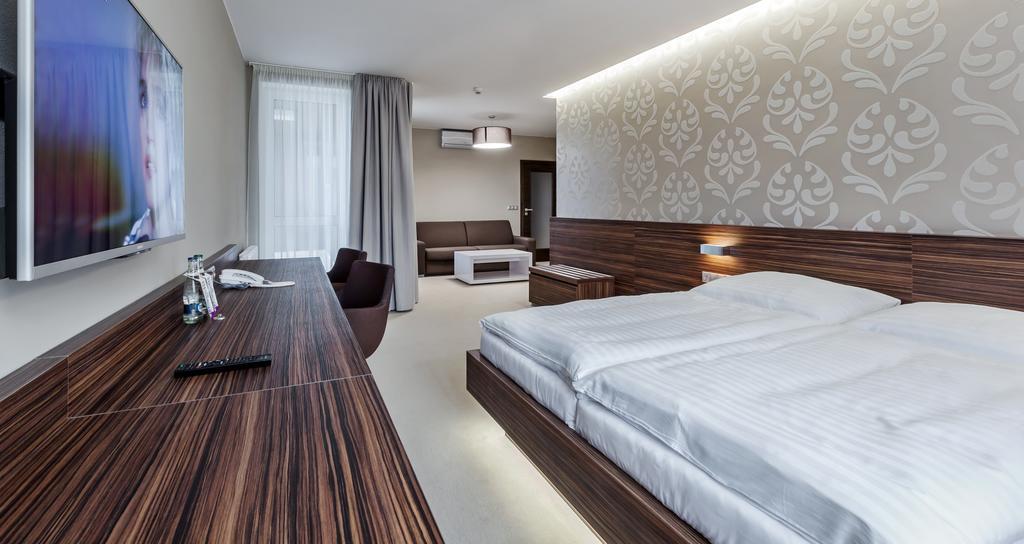 Hotel Morava Otrokovice Δωμάτιο φωτογραφία