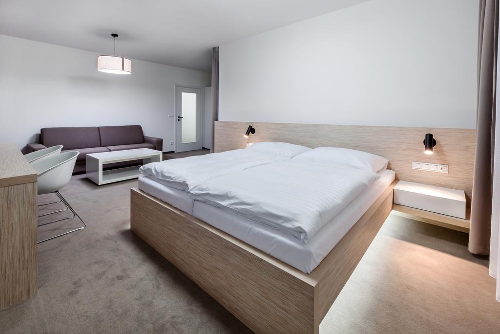 Hotel Morava Otrokovice Δωμάτιο φωτογραφία
